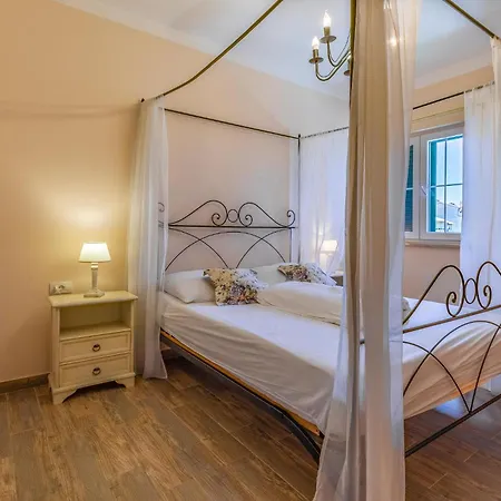 Amazing Apartment In Pula With Wifi * Pula