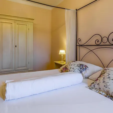 2 Bedroom Cozy Apartment In Pula *