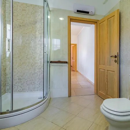 Amazing Apartment In Pula With Wifi Apartment Pula