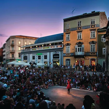 Amazing In With Wifi Апартаменты *