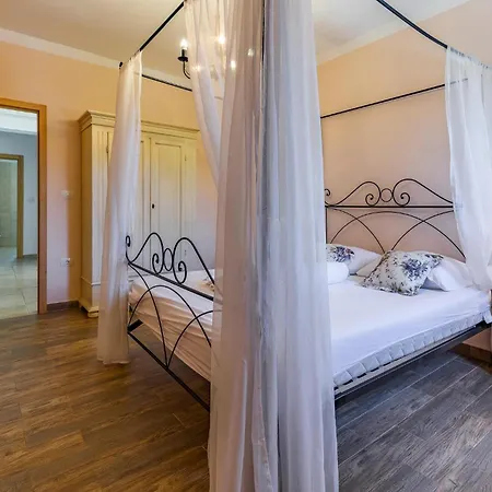 Apartment Amazing Apartment In Pula With Wifi *