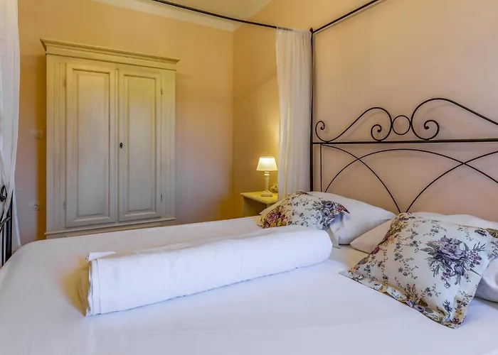 Amazing Apartment In Pula With Wifi *