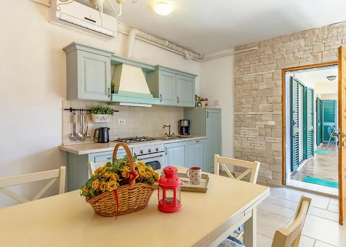 Amazing Apartment In Pula With Wifi Apartment *