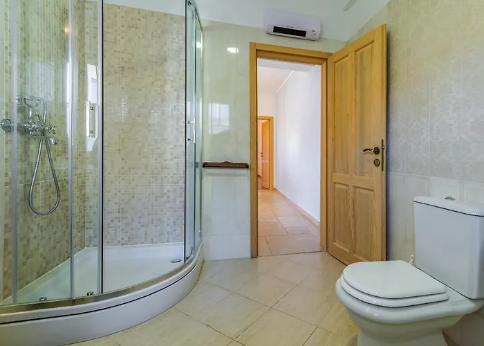 Amazing In With Wifi Appartement Pula